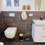 民宿 Serenity Vista Retreat Bescheid